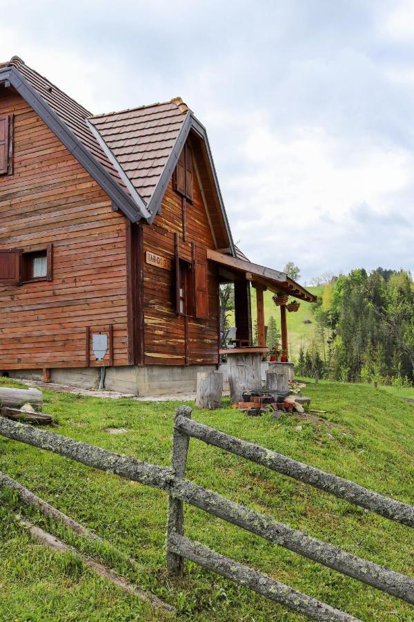 Apartment "Planinsko Selo" Zaovine エクステリア 写真